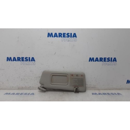 Renault - Megane - Sun visor