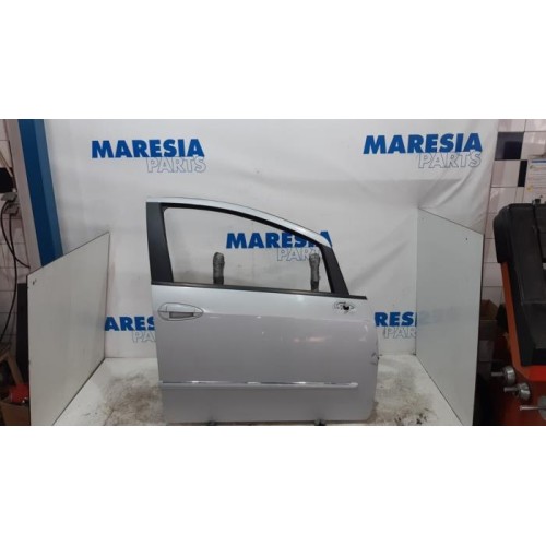 Fiat - Punto Evo - Front door 4-door, right