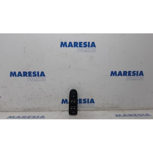 Citroen - C3 - Multi-functional window switch
