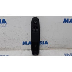 Fiat - Punto Evo - Multi-functional window switch