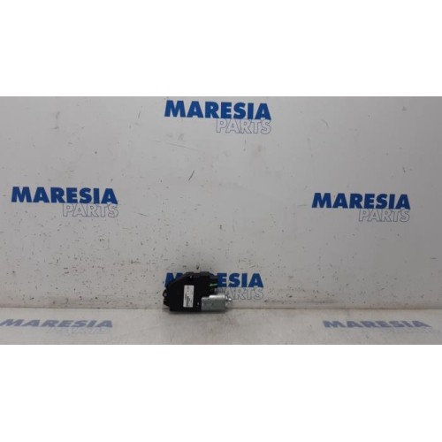 Fiat - Punto Evo - Sunroof motor