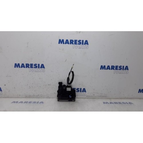 Fiat - Punto Evo - Front door lock mechanism 4-door, right