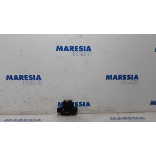 Citroen - C3 - Tailgate lock mechanism