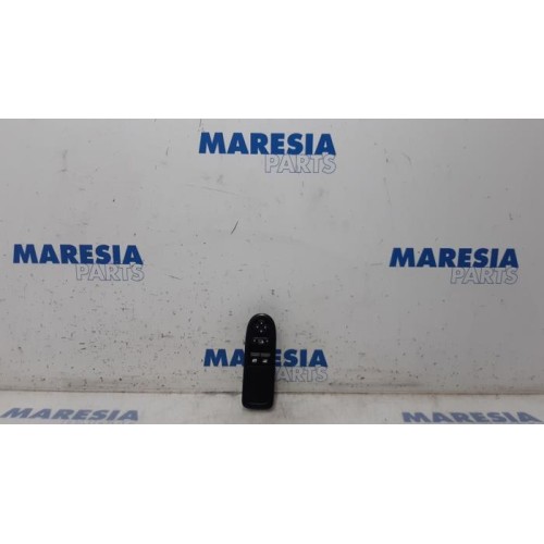 Citroen - C3 - Multi-functional window switch