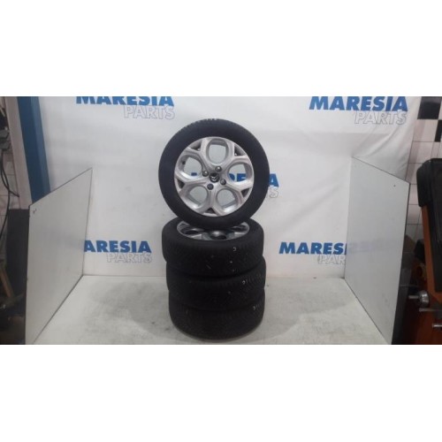 Citroen - C3 - Sport rims set + tires