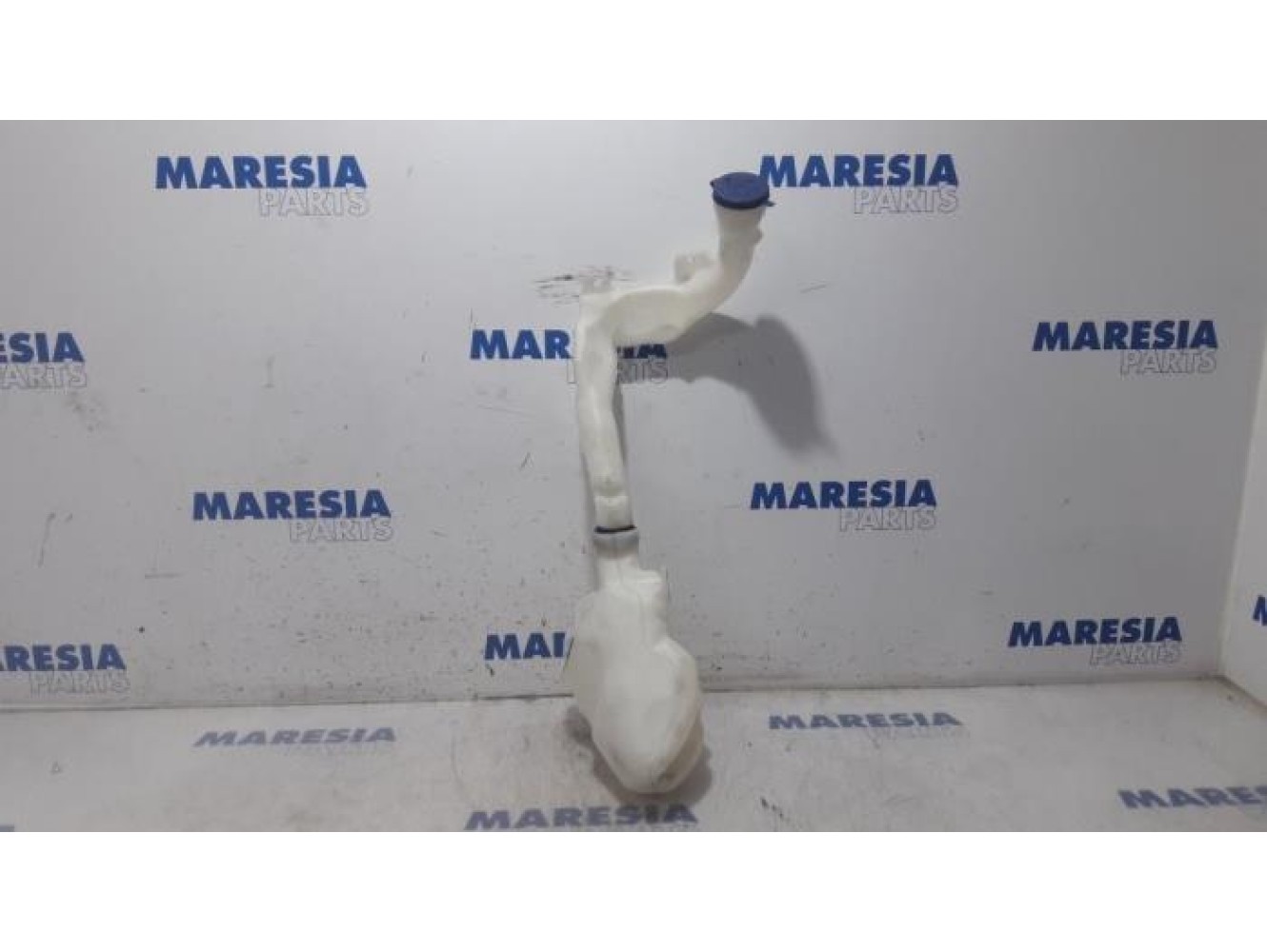Citroen - C3 - Front windscreen washer reservoir
