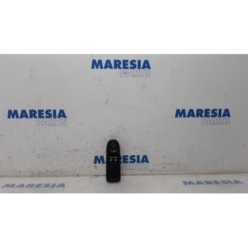 Citroen - C3 - Multi-functional window switch