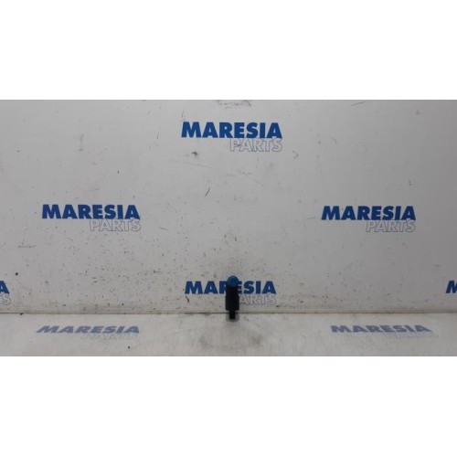 Citroen - C1 - Windscreen washer pump