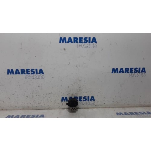 Peugeot - 307 - Cooling fan resistor