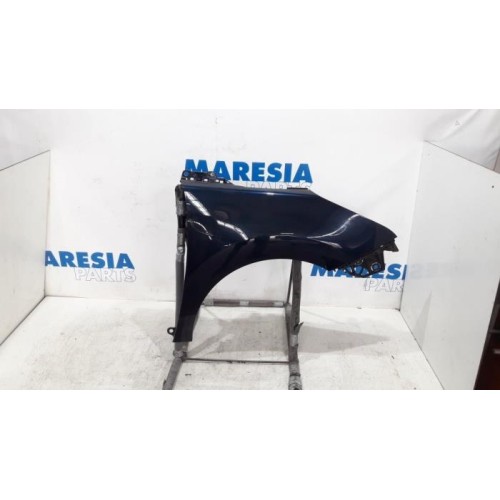 Peugeot - 5008 - Front wing, right