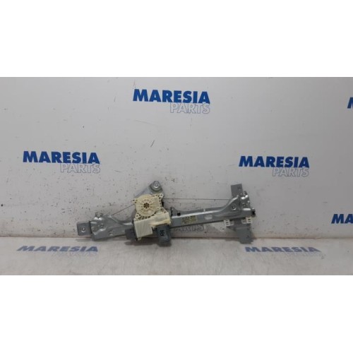 Peugeot - 5008 - Rear door window mechanism 4-door, right