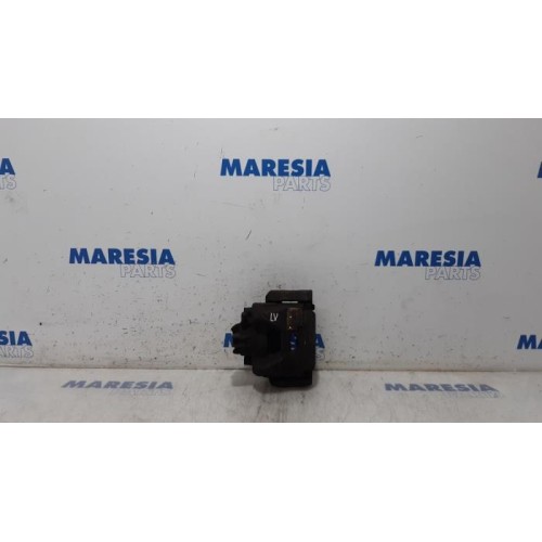Peugeot - 5008 - Front brake calliper, left