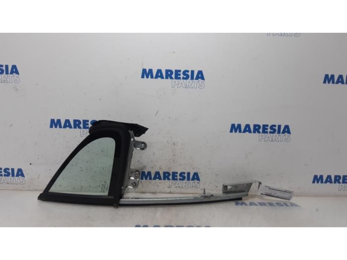 Peugeot - 207 - Quarter light, front right