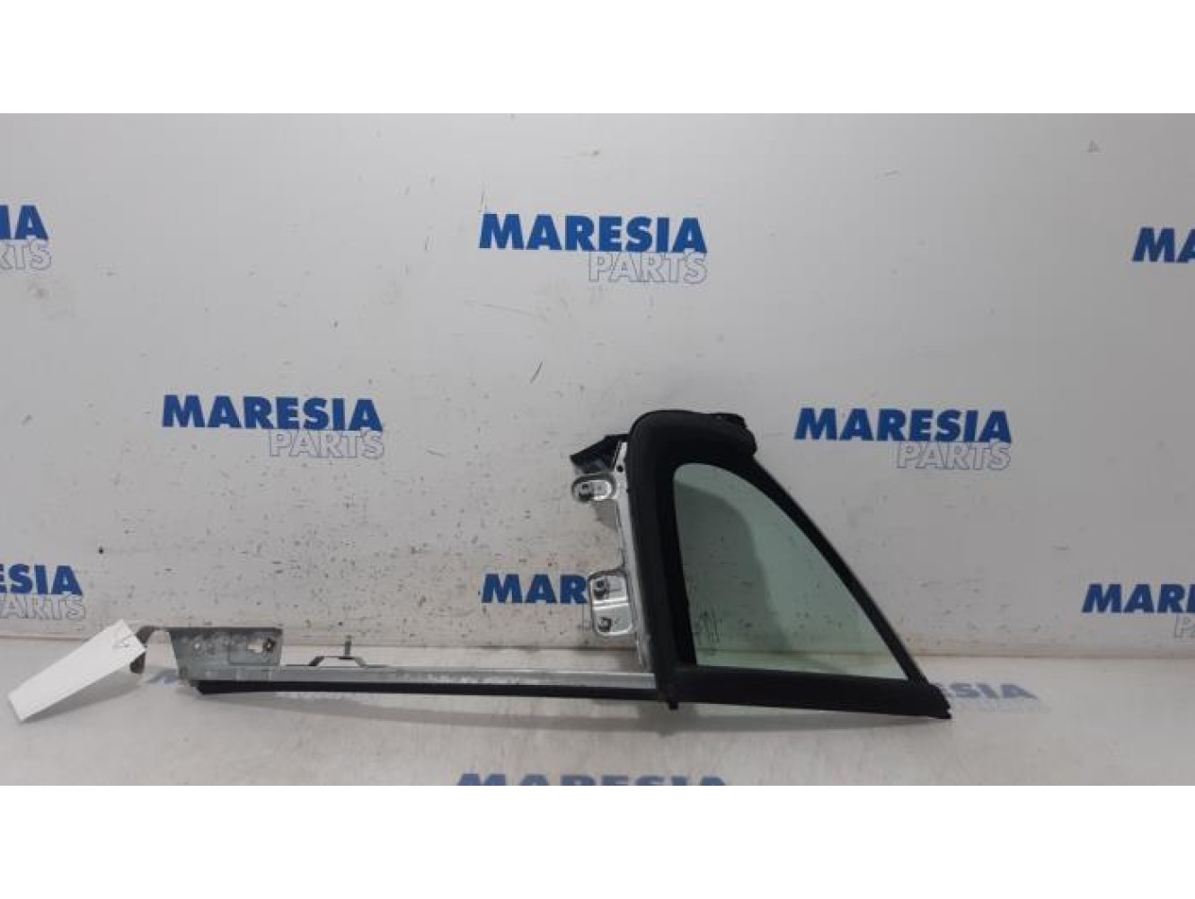 Peugeot - 207 - Driehoeks Ruit links-voor
