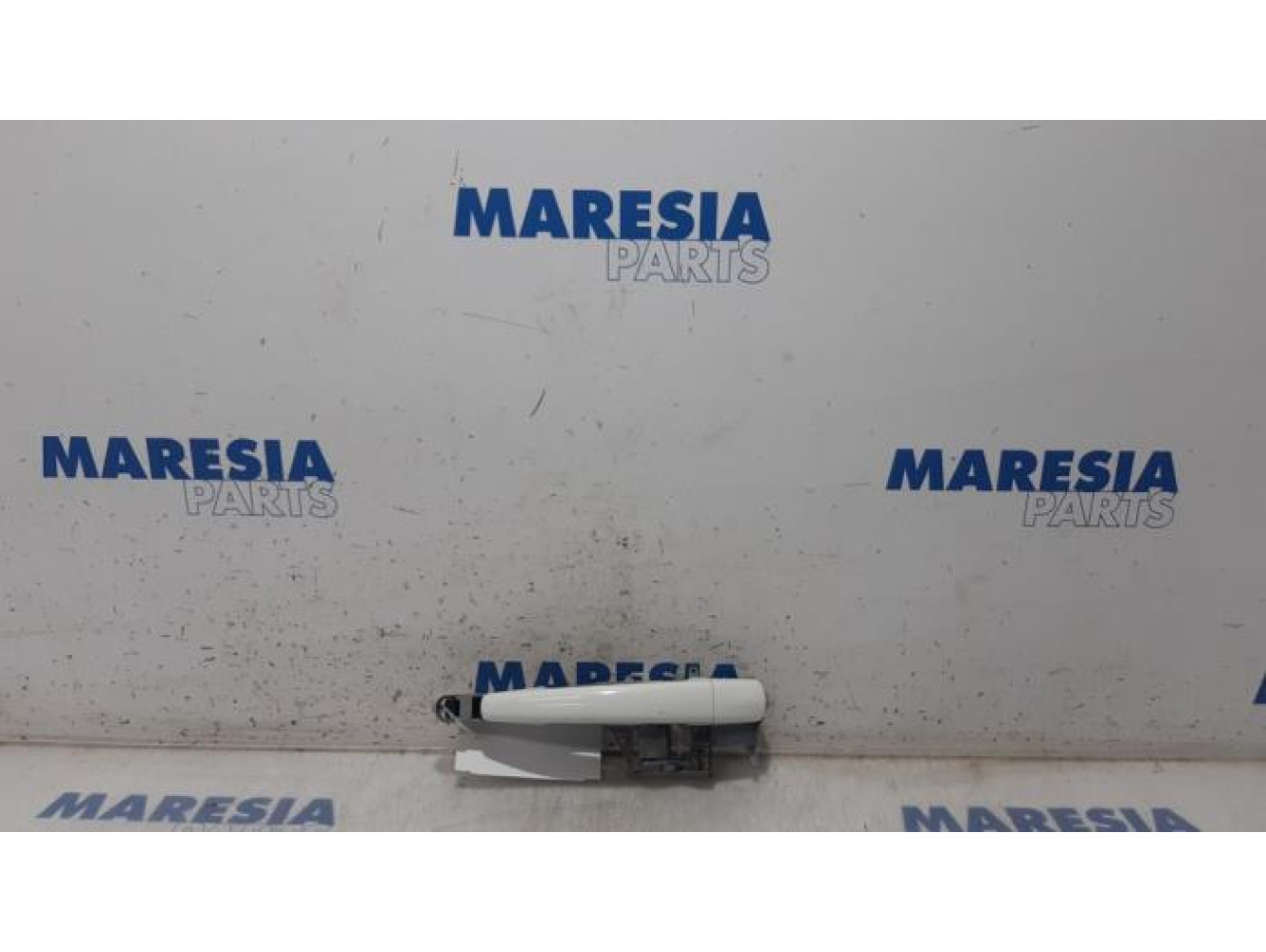 Peugeot - 207 - Poignée portière 2portes droite