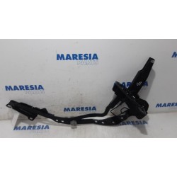 Peugeot - 207 - Convertible top hinge