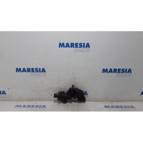 Citroen - C3 - Thermostat housing