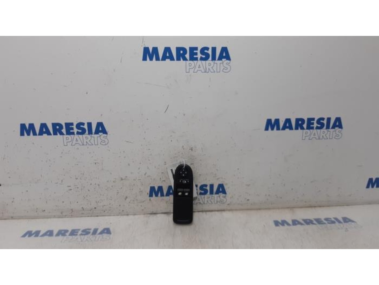 Citroen - C3 - Multi-functional window switch