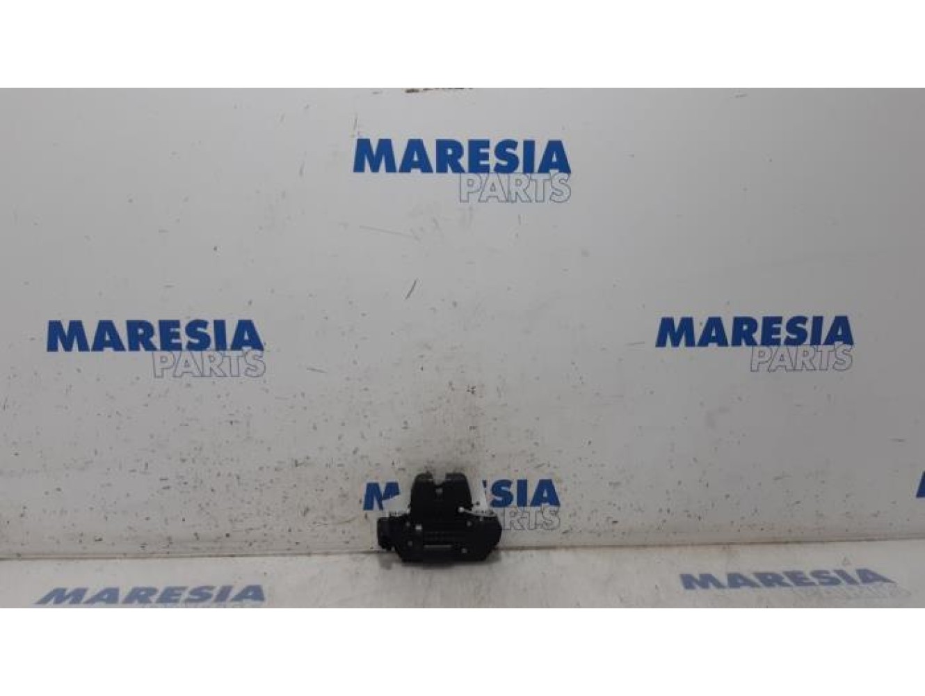 Citroen - C3 - Tailgate lock mechanism