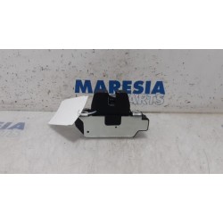 Citroen - C3 - Tailgate lock mechanism