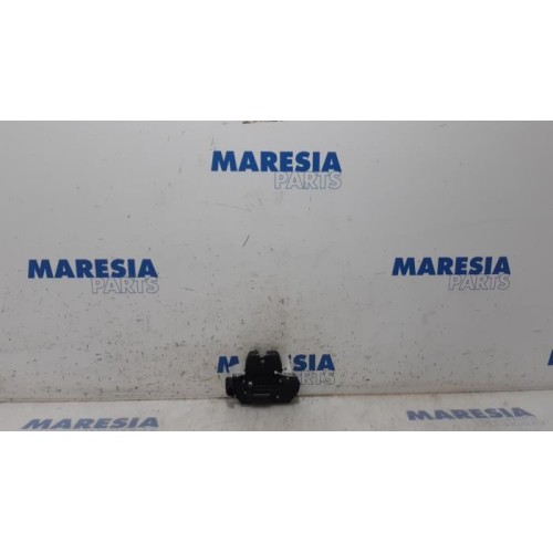 Citroen - C3 - Tailgate lock mechanism