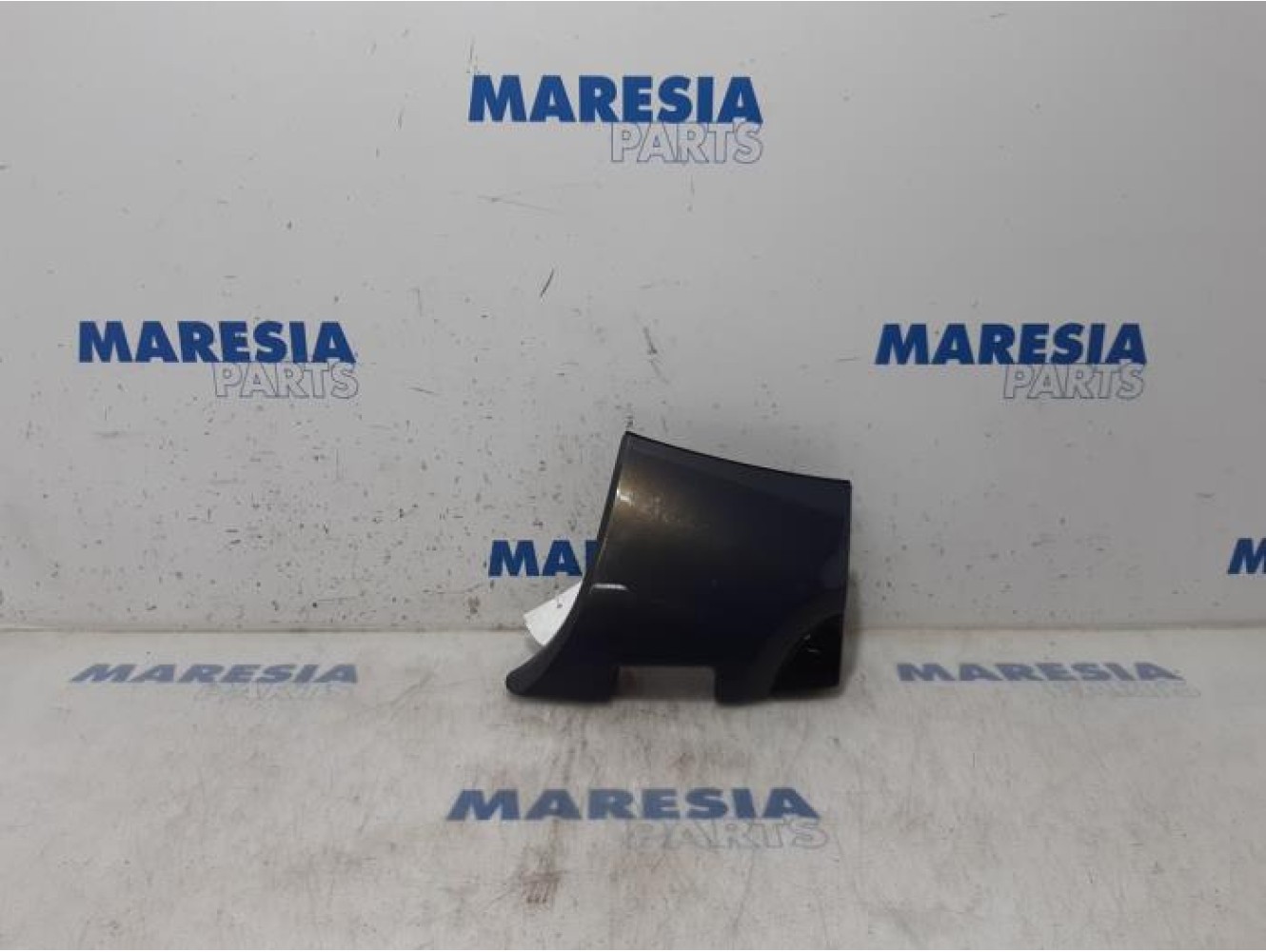 Renault - Megane Scenic - Rear bumper component, left