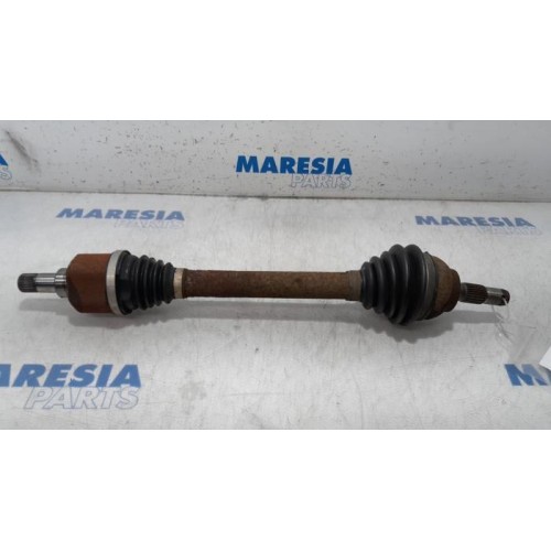 Peugeot - 207 - Aandrijfas links-voor