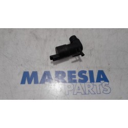 Peugeot - 207 - Scheibensprüherpumpe vorne