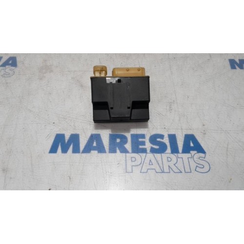 Peugeot - 207 - Glow plug relay