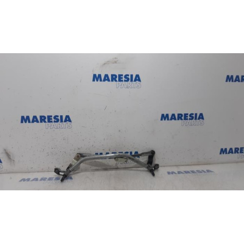 Peugeot - 207 - Wiper mechanism