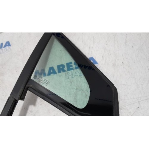 Peugeot - 208 - Quarter light, front right
