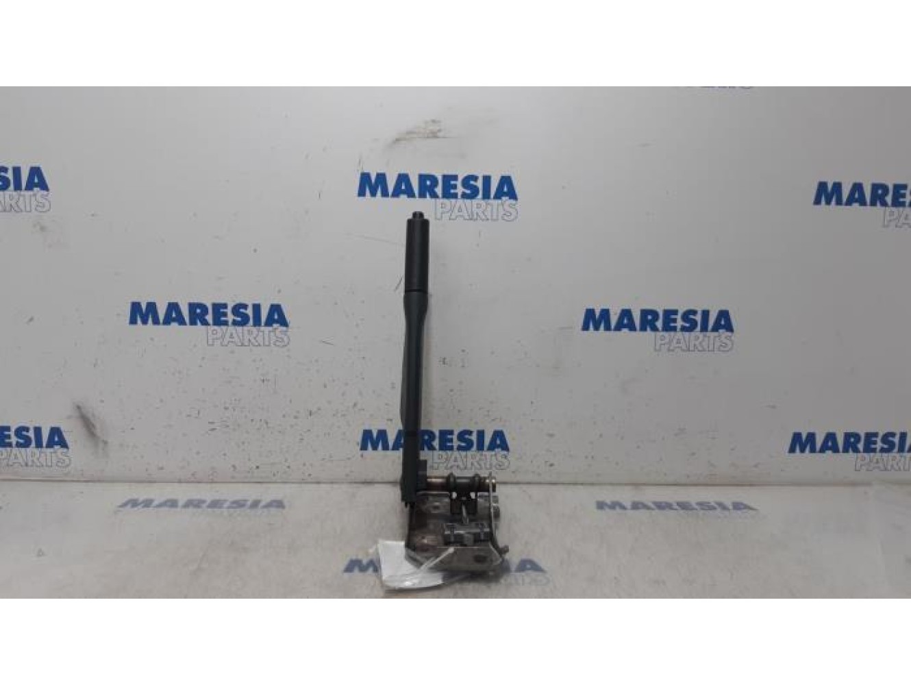 Renault - Kangoo - Parking brake lever