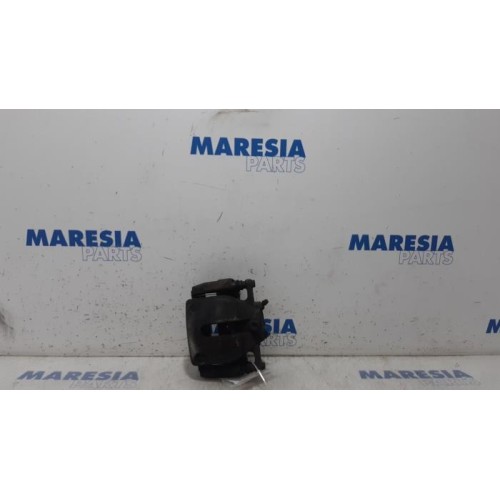 Renault - Kangoo - Front brake calliper, right