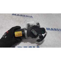 Renault - Kangoo - Front wiper motor