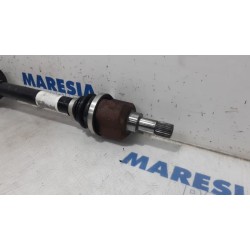 Peugeot - 208 - Front drive shaft, left