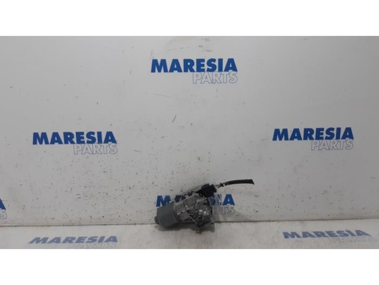 Peugeot - 208 - Front wiper motor