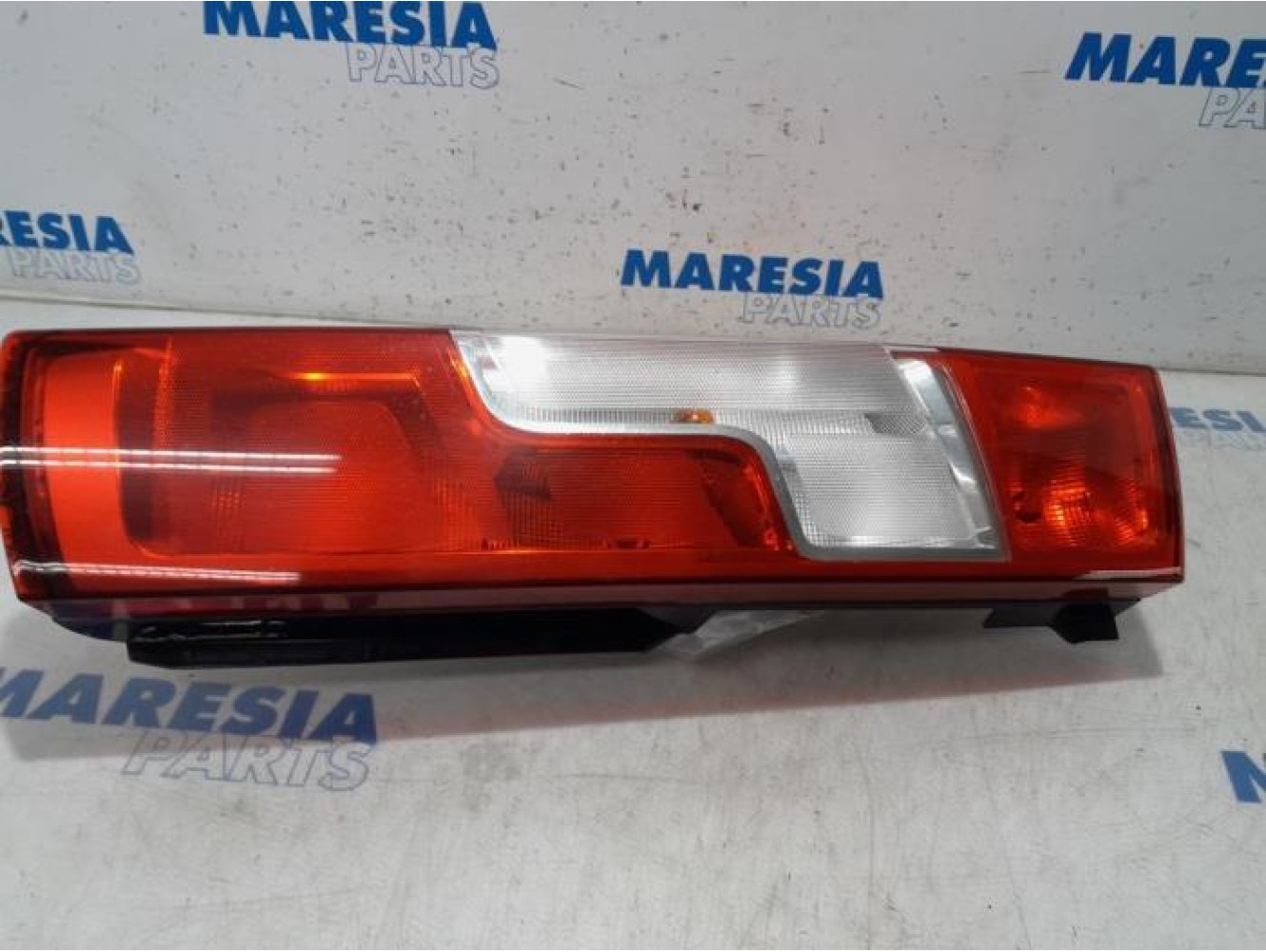 Peugeot - Boxer - Taillight, right