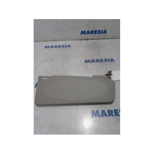 Renault - Kangoo - Sun visor