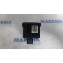 Peugeot - Boxer - AUX / USB connection
