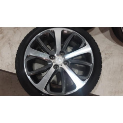 Peugeot - 208 - Sportvelgenset + banden