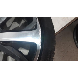 Peugeot - 208 - Sportvelgenset + banden
