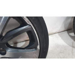 Peugeot - 208 - Sportvelgenset + banden
