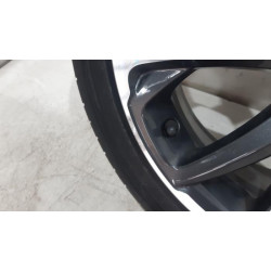 Peugeot - 208 - Sportvelgenset + banden