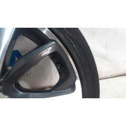 Peugeot - 208 - Sportvelgenset + banden