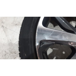 Peugeot - 208 - Sportvelgenset + banden
