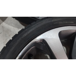 Peugeot - 208 - Sportvelgenset + banden
