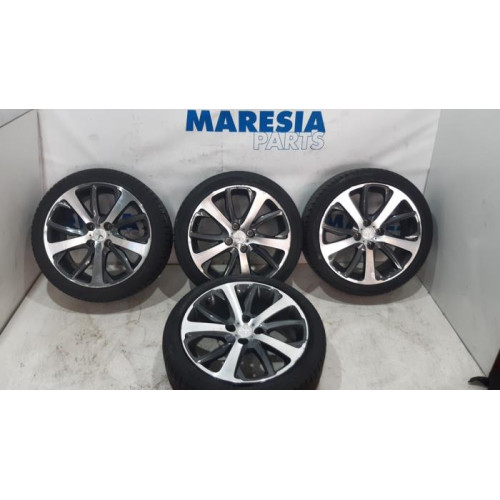Peugeot - 208 - Sport rims set + tires