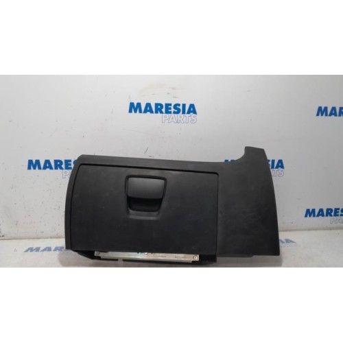 Peugeot - Boxer - Glovebox
