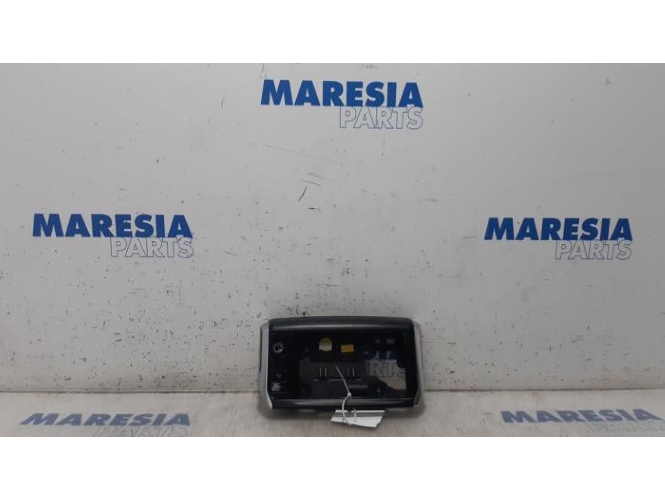 Peugeot - 208 - Multi-media control unit