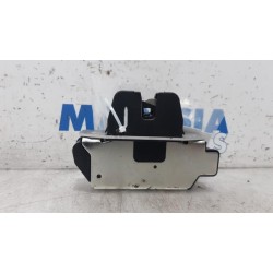 Peugeot - 208 - Tailgate lock mechanism